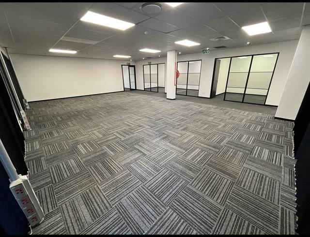 374M² OFFICE TO LET IN MILNERTON CENTRAL